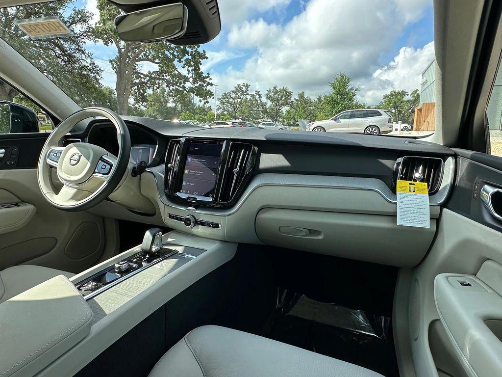 new 2025 Volvo XC60 car, priced at $55,360