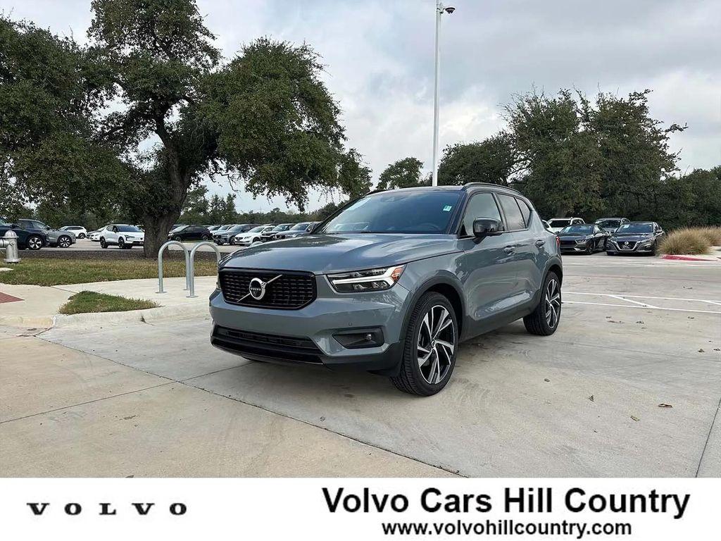 used 2021 Volvo XC40 car, priced at $27,700