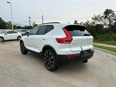 new 2024 Volvo XC40 car, priced at $60,300