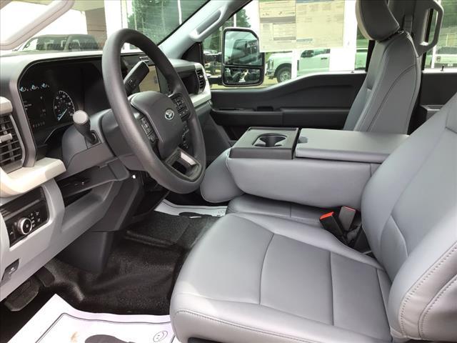 new 2025 Ford F-250 car, priced at $51,940