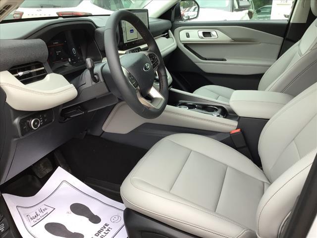 new 2025 Ford Explorer car, priced at $42,107