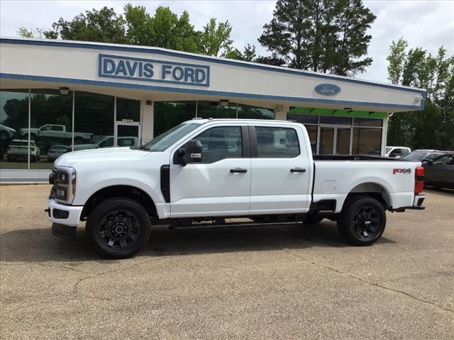 new 2025 Ford F-250 car, priced at $62,935