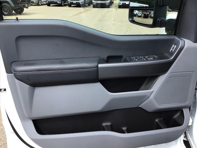 new 2025 Ford F-250 car, priced at $62,935