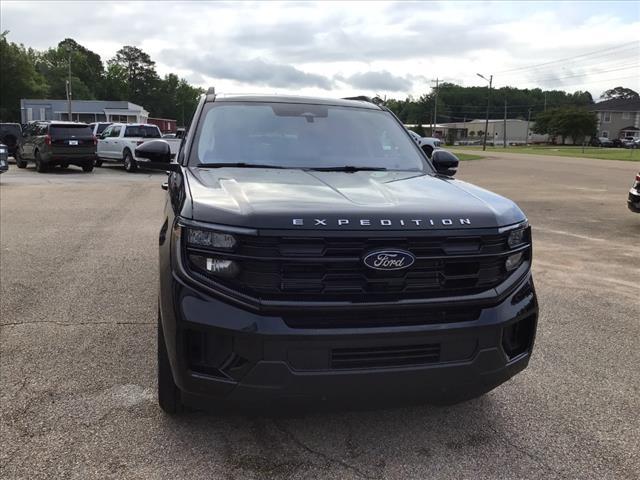 new 2025 Ford Expedition car, priced at $68,210