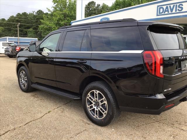 new 2025 Ford Expedition car, priced at $68,210