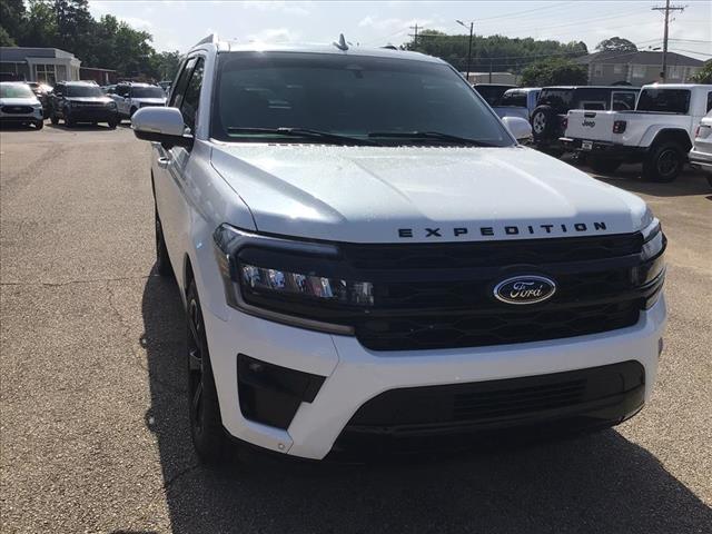 used 2023 Ford Expedition car, priced at $51,900