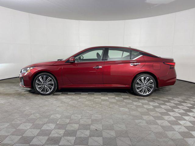 used 2023 Nissan Altima car, priced at $24,997