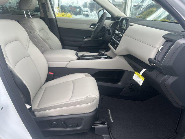 new 2025 Nissan Pathfinder car, priced at $45,530