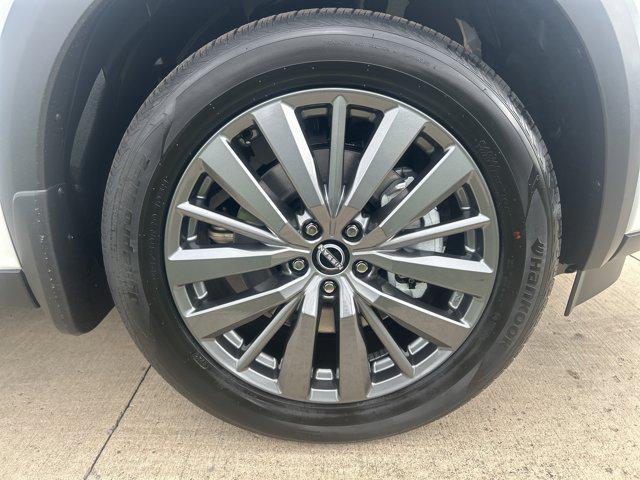 new 2025 Nissan Pathfinder car, priced at $45,530