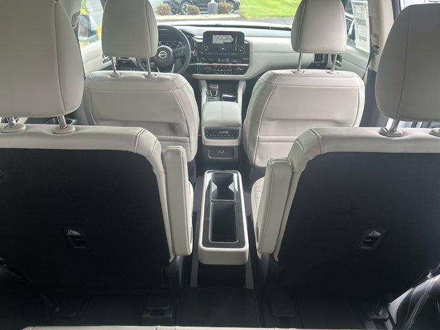 new 2025 Nissan Pathfinder car, priced at $45,530