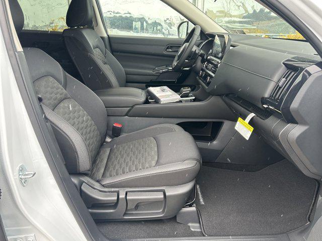 new 2025 Nissan Pathfinder car, priced at $40,209