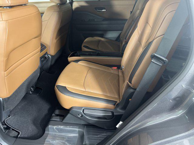 new 2025 Nissan Pathfinder car, priced at $47,504