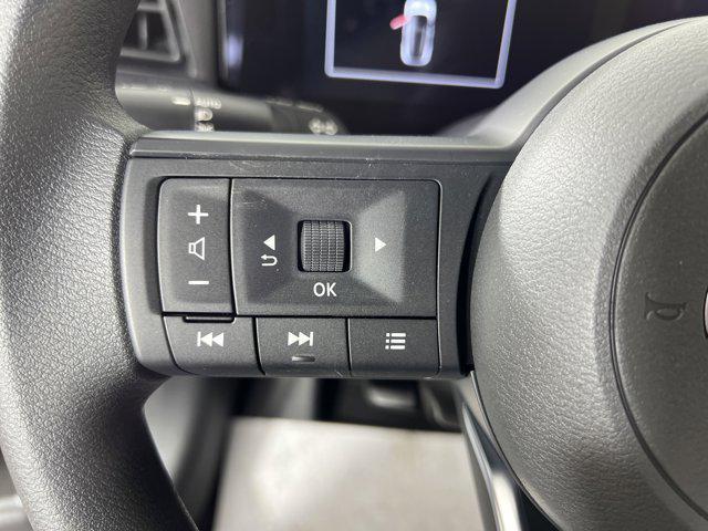 new 2025 Nissan Kicks car, priced at $27,783