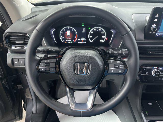 used 2025 Honda Pilot car, priced at $41,997
