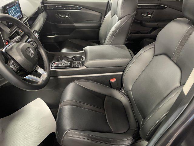 used 2025 Honda Pilot car, priced at $41,997