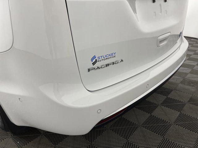 used 2023 Chrysler Pacifica Hybrid car, priced at $31,997