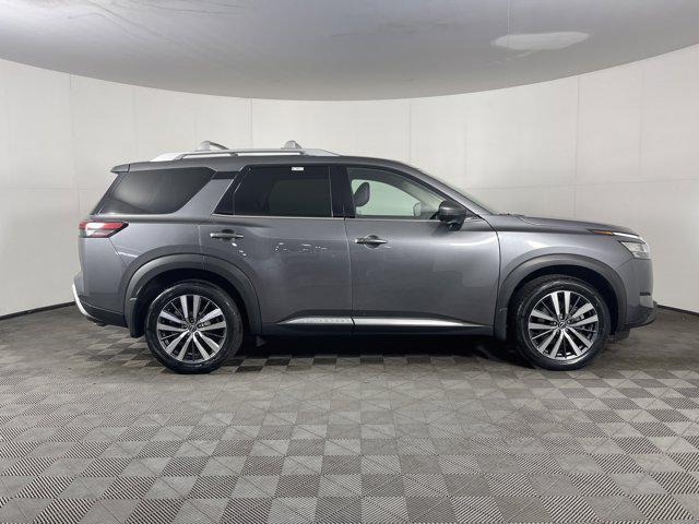 used 2022 Nissan Pathfinder car, priced at $35,497