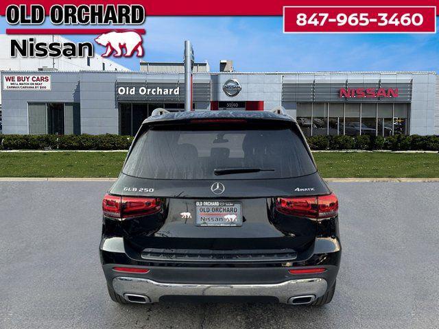 used 2021 Mercedes-Benz GLB 250 car, priced at $24,222