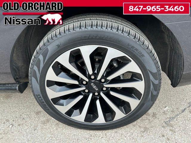 used 2022 Lincoln Navigator car, priced at $58,972