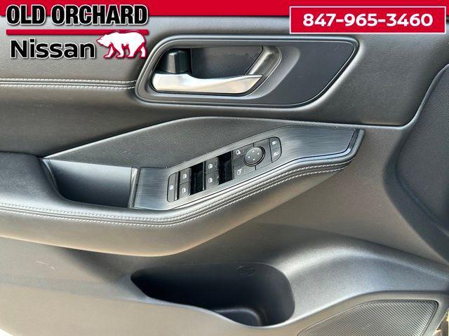 used 2022 Nissan Rogue car, priced at $23,372
