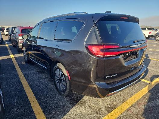 used 2023 Chrysler Pacifica Hybrid car, priced at $33,888