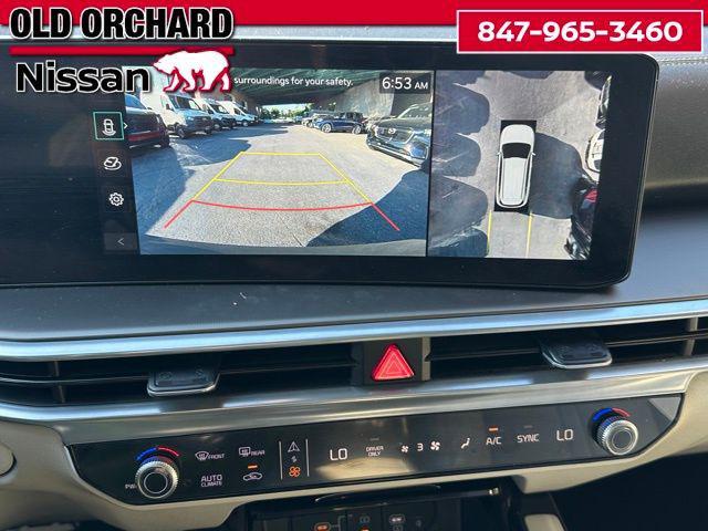used 2025 Kia Sorento Hybrid car, priced at $37,444