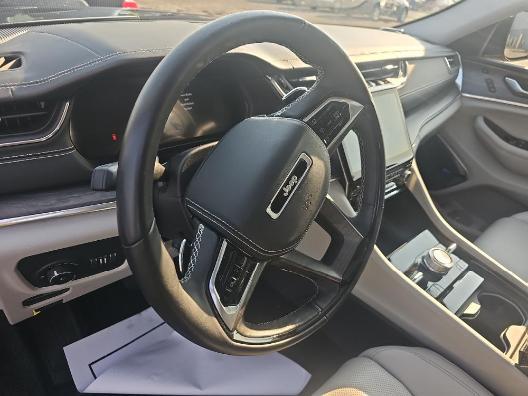 used 2022 Jeep Grand Cherokee car, priced at $34,388