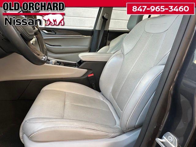 used 2022 Jeep Grand Cherokee car, priced at $31,360