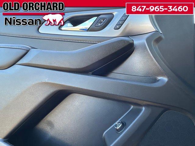 used 2021 Chevrolet Traverse car, priced at $30,972