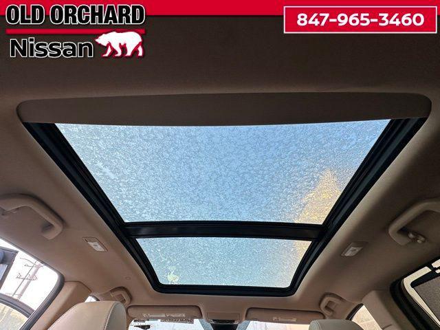 used 2022 Acura MDX car, priced at $37,222