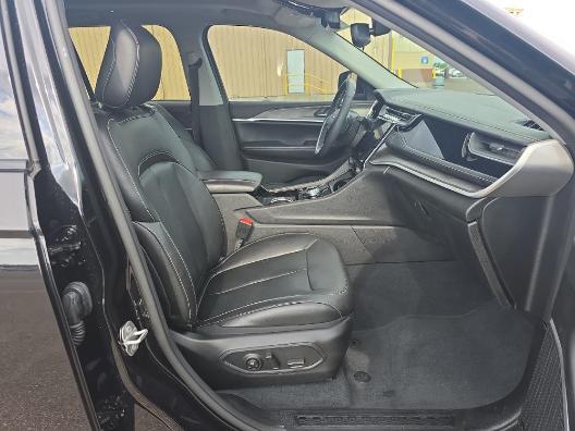 used 2022 Jeep Grand Cherokee 4xe car, priced at $29,888