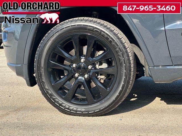 used 2017 Jeep Grand Cherokee car, priced at $14,972