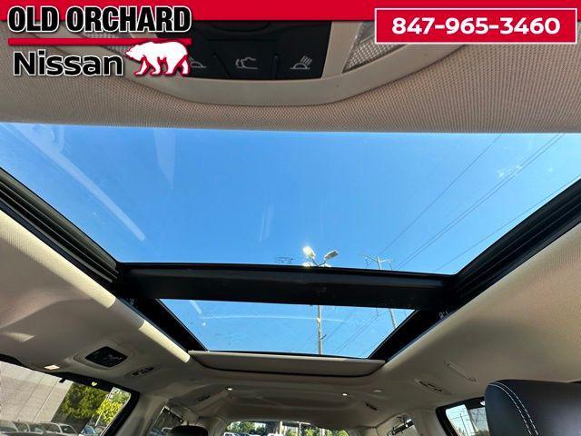 used 2022 Chrysler Pacifica car, priced at $30,777