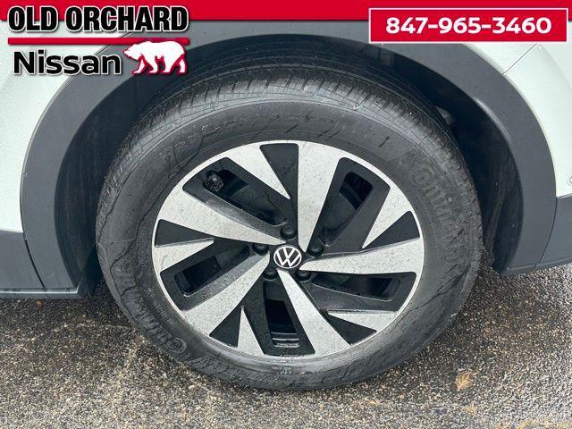 used 2023 Volkswagen ID.4 car, priced at $24,924