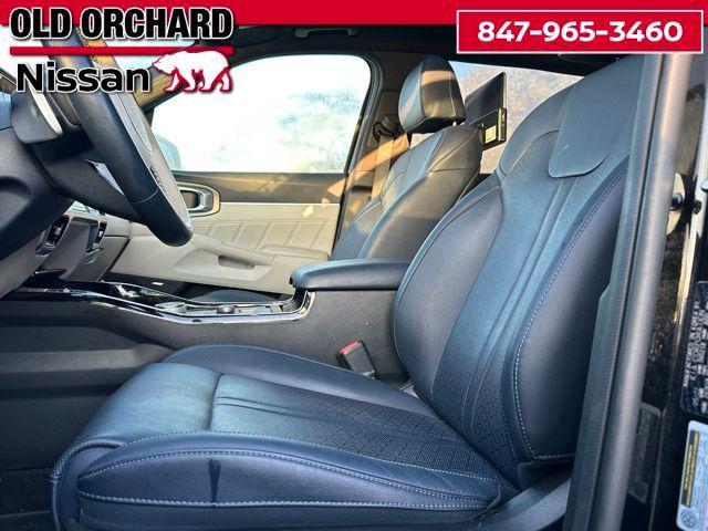 used 2022 Kia Sorento Plug-In Hybrid car, priced at $26,555