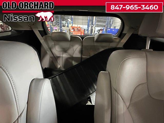 used 2022 Kia Sorento Plug-In Hybrid car, priced at $25,036