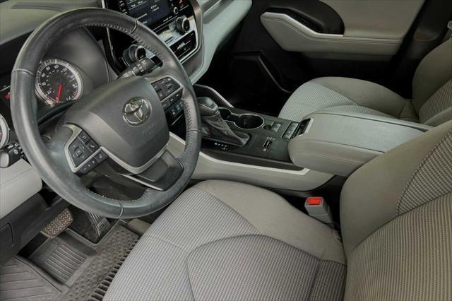 used 2022 Toyota Highlander car, priced at $31,900