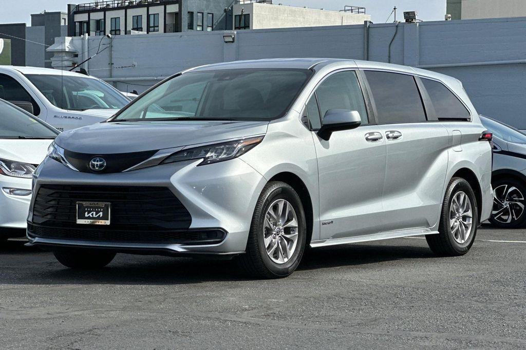 used 2021 Toyota Sienna car, priced at $30,900