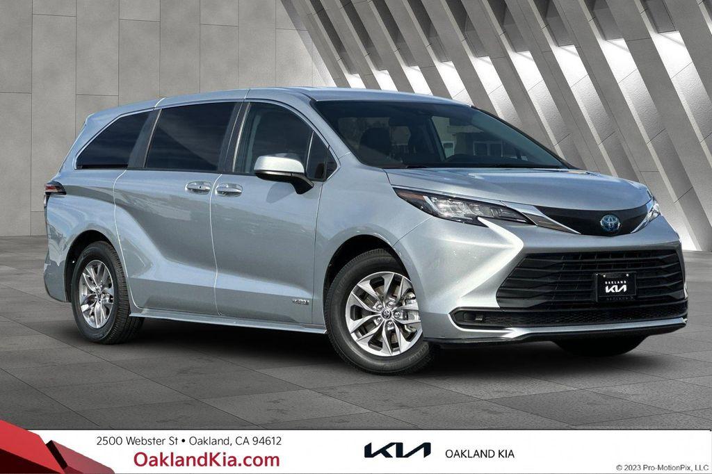 used 2021 Toyota Sienna car, priced at $30,900