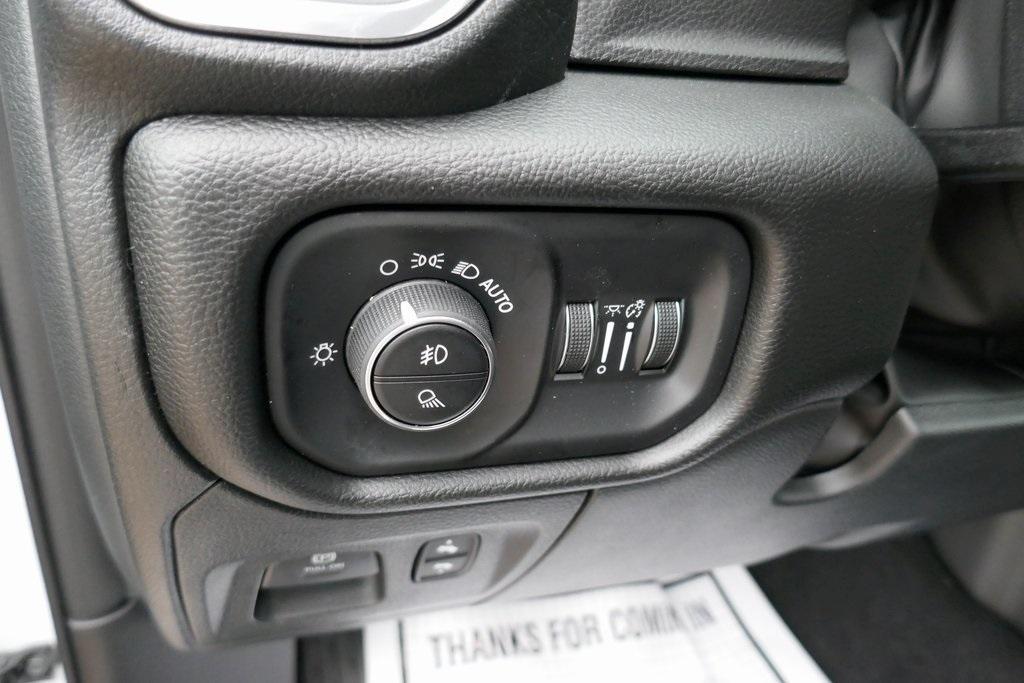 new 2025 Ram 1500 car, priced at $51,783