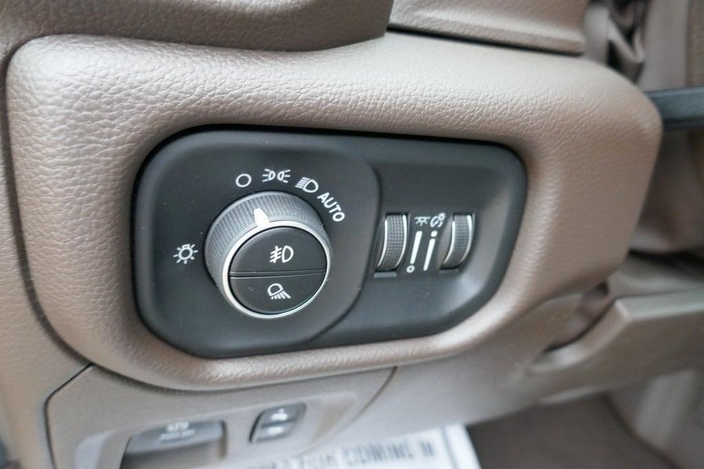 new 2025 Ram 1500 car, priced at $54,707
