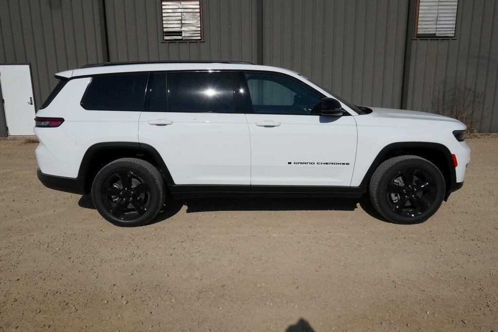 new 2025 Jeep Grand Cherokee L car, priced at $42,250