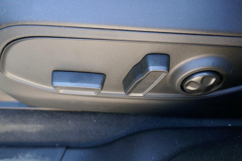 new 2025 Jeep Grand Cherokee L car, priced at $42,250