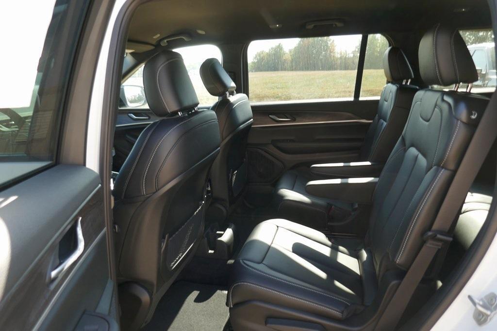 new 2025 Jeep Grand Cherokee L car, priced at $42,250