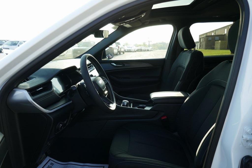 new 2025 Jeep Grand Cherokee L car, priced at $35,603