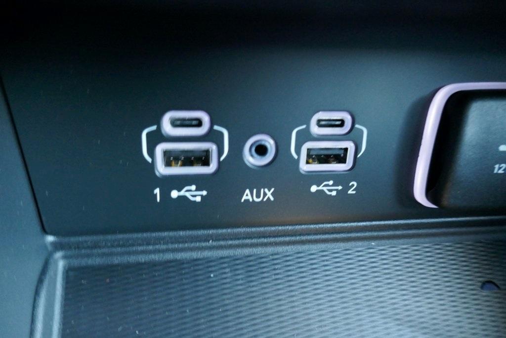 new 2025 Jeep Grand Cherokee car, priced at $41,908