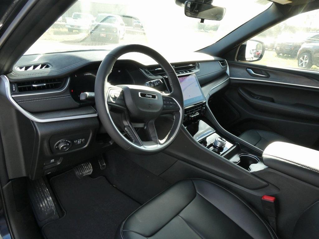 new 2025 Jeep Grand Cherokee car, priced at $42,118