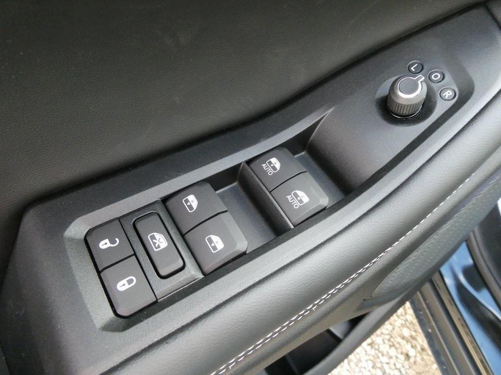 new 2025 Jeep Grand Cherokee car, priced at $42,118