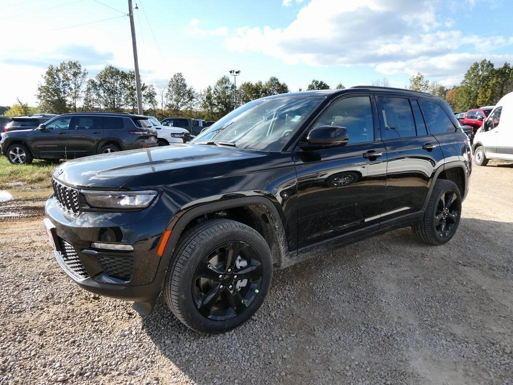 new 2025 Jeep Grand Cherokee car, priced at $42,118