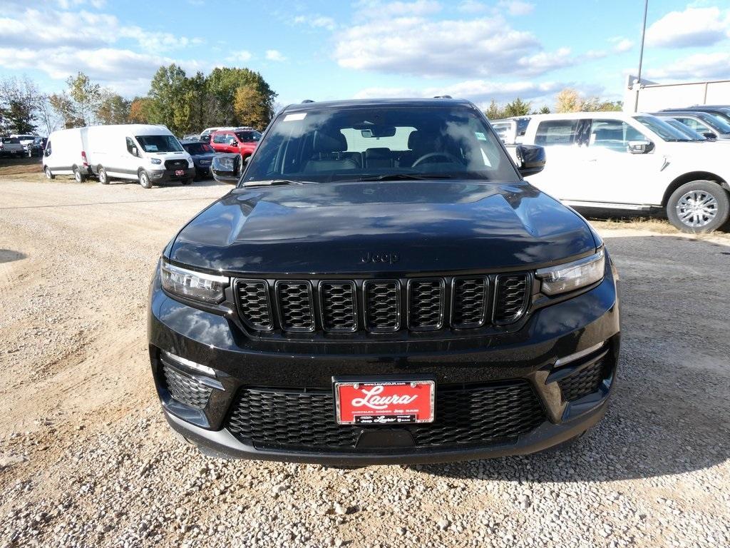 new 2025 Jeep Grand Cherokee car, priced at $42,118